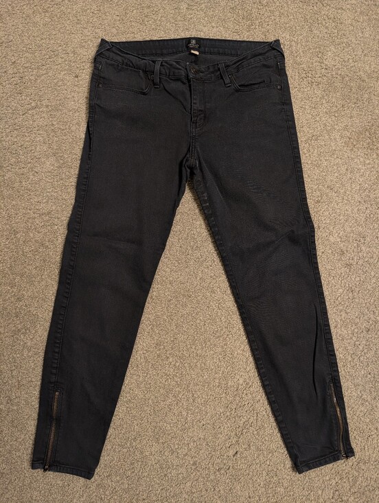 Just Black Denim - Just Black Women's Skinny Jeans in Black with Ankle Zippers